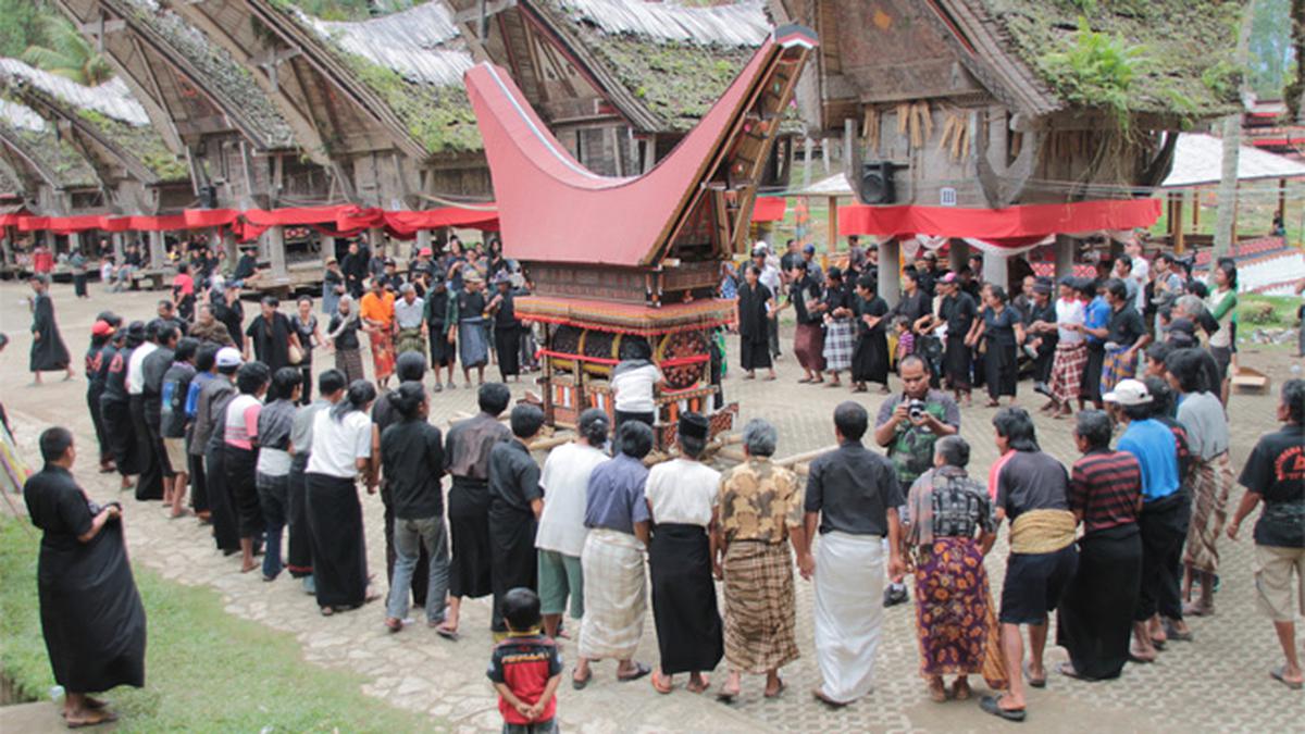 Toraja: Ketika Kematian Menjadi Pesta Kehidupan