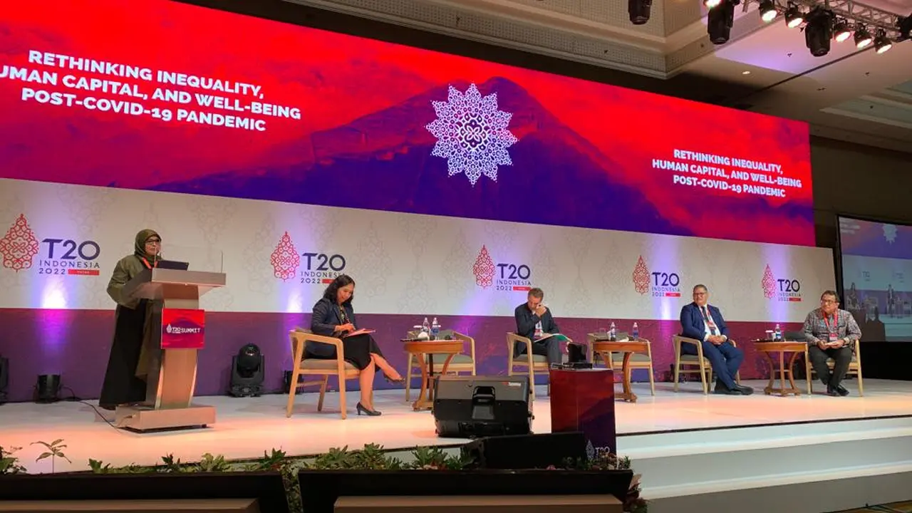 Parallel Session KTT T20 bertajuk "Rethinking Ineaquality, Human Capital and Well Being Post COVID-19 Pandemic" yang digelar di Nusa Dua, Bali pada Selasa (6/9/2022). (Liputan6/Benedikta Miranti)