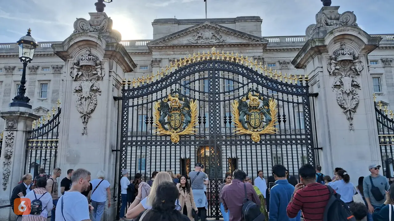Istana Buckingham di London, Inggris.