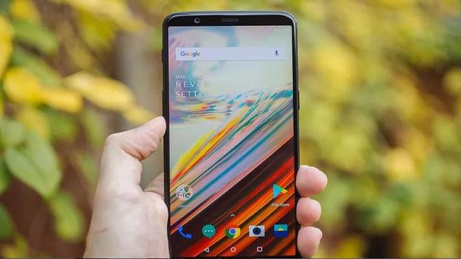 OnePlus 5T. Dok: CNET