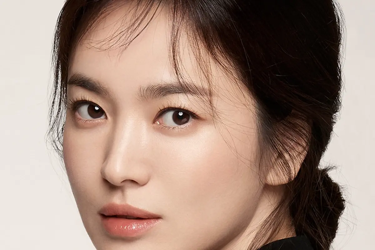 Tahapan Makeup Balik Wajah Sempurna Bintang Drama Korea dan Idol K-pop