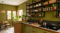 7 Warna Cat Dapur yang Membuat Ruangan Terasa Lebih Kecil, Menurut Desainer Interior