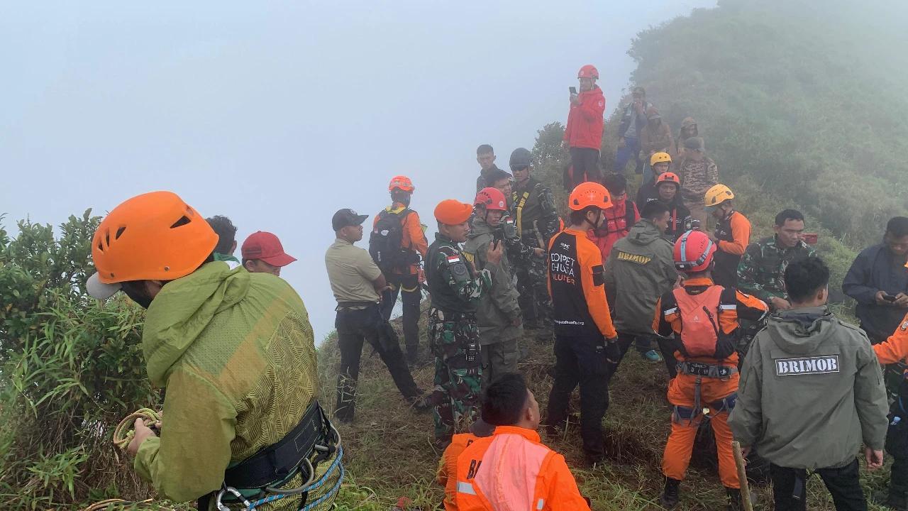 Usai Badan dan Ekor Pesawat ATR 42-500 Ditemukan, Tim SAR Fokus Pencarian Korban