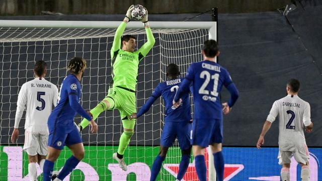 FOTO: Chelsea Curi Poin di Markas Real Madrid