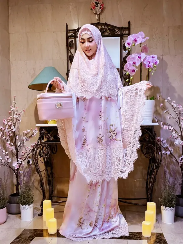 Jelang Hari Raya, Ini 5 Potret Seleb Rilis Busana Muslim Tahun 2022