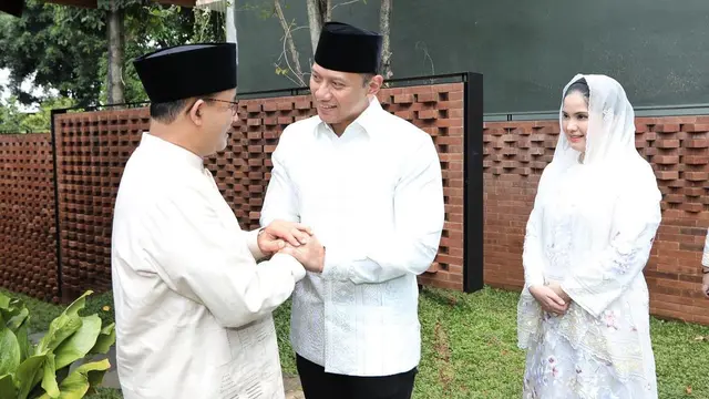 Tampilan Gagah AHY Silaturahmi Lebaran ke Rumah Anies Baswedan Kenakan Sepatu Kulit Seharga Motor