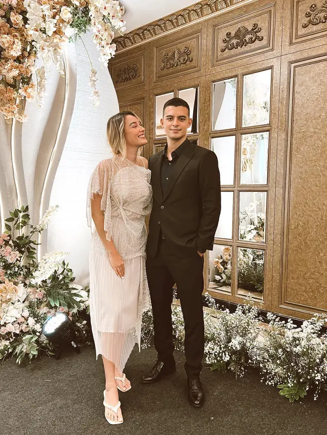 5 Gaya Ciccio Manassero dan Natasha Ryder Saat Kondangan Ini Curi Perhatian