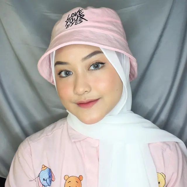 6 Potret Sahara Wanita yang Disebut Mirip Salshabilla Adriani, Bak Pinang Dibelah Dua