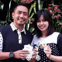 Aktor kelahiran Semarang 36 tahun itu menegaskan, bahwa minta bantuan pengacara bukan untuk mengakhiri rumah tangganya. Melainkan untuk menyatukan kembali rumah tangga yang sedang dalam masalah tersebut. (Instagram/yamacarlos7)