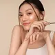 Sahabat Fimela, yuk simak tips mengaplikasikan makeup natural glowing untuk acara siang yang Bisa Kamu coba di rumah. [Dok/freepik.com]