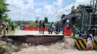 Jalur Vital Trans Timor Lumpuh Total Akibat Jembatan Oelmasi Ambruk