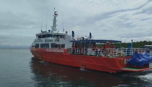 Kapal KN SAR Puntadewa dikerahkan guna melakukan pencarian empat WN Spanyol. (Liputan6.com/Ola Keda)