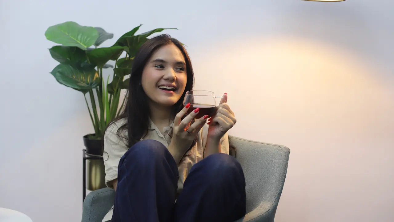 wanita november kesepian di usia dewasa