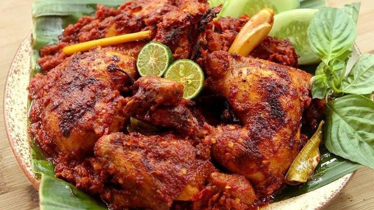 3. AYAM BAKAR BUMBU RUJAK