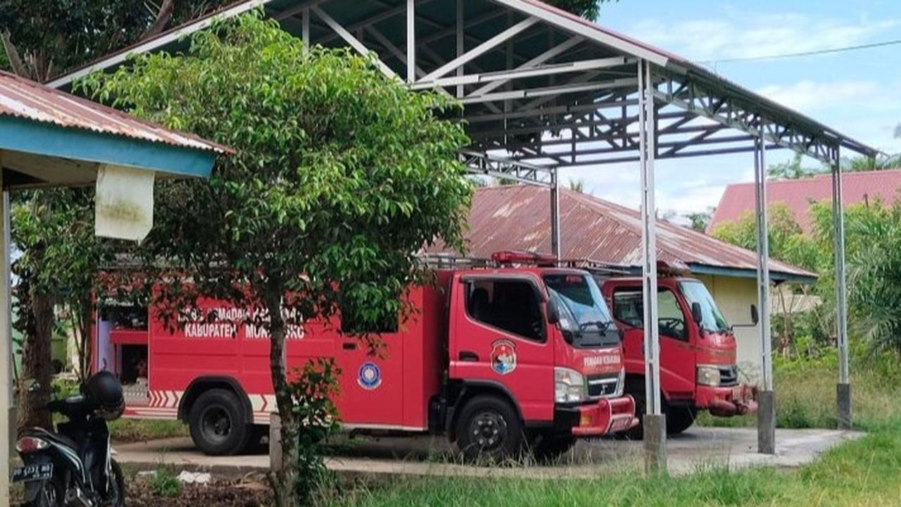 Gaji Petugas Damkar Naik Rp1 juta