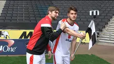 Pihak berwenang di Football League Inggris dikabarkan sudah menyetujui ide baru, di mana para pemain akan mendapatkan tempat khusus untuk melakukan selebrasi selfie di sudut lapangan