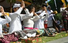 Membedah Perbedaan Hari Raya Galungan dan Kuningan dalam Agama Hindu Bali