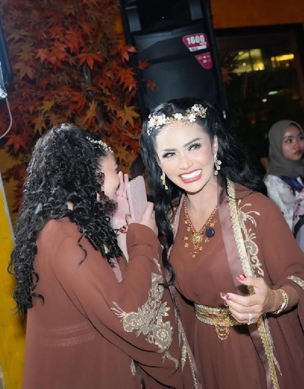 Potret Amora Lemos di Perayaan Ultah Ameena, Cantik dengan Busana Serba Cokelat