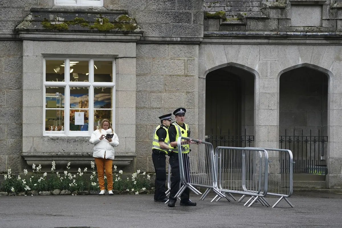 Ratu Elizabeth Dikabarkan Sakit, Begini Suasana Sekitar Istana Buckingham dan Barmoral