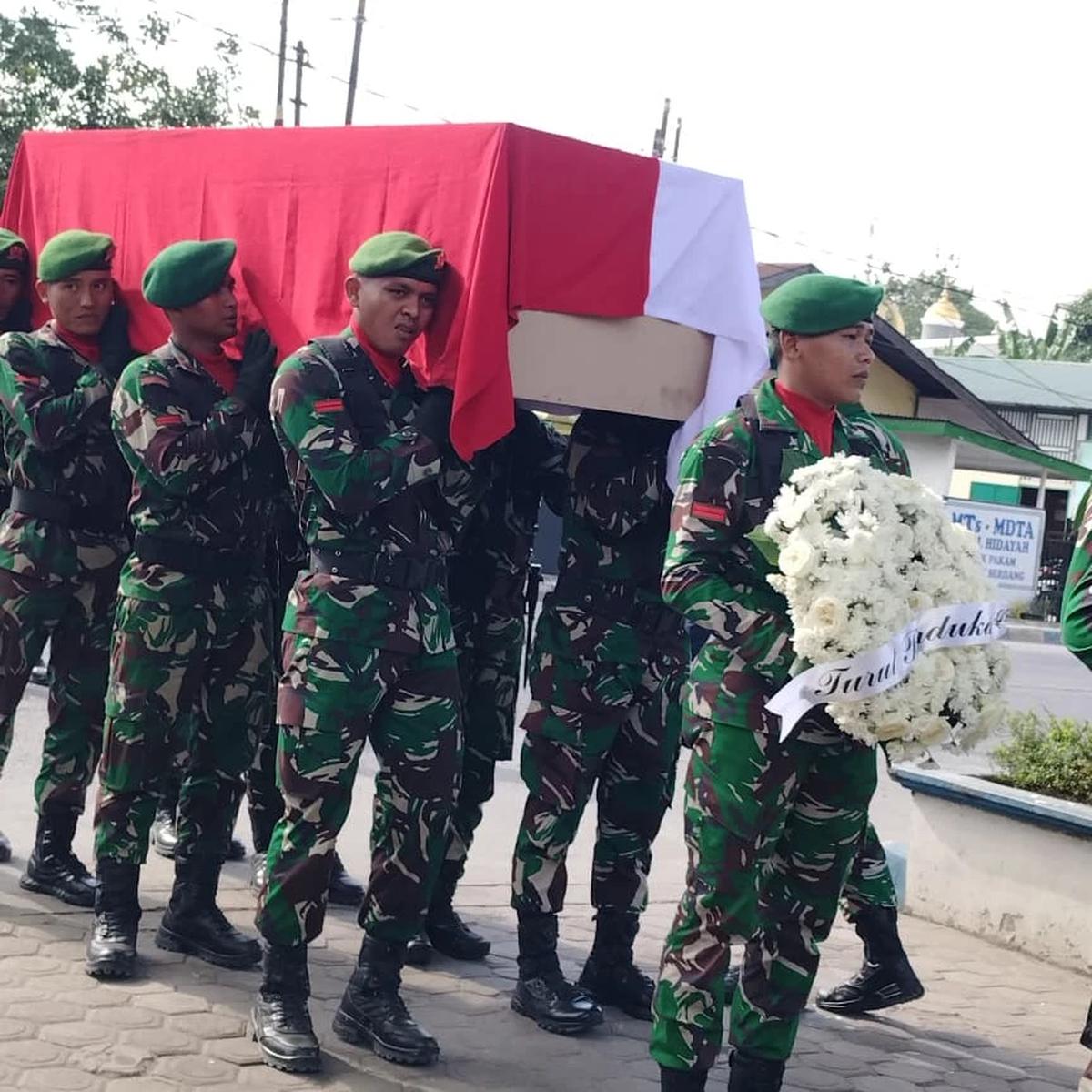 Prajurit TNI yang Gugur di Lebanon Dimakamkan Secara Militer di Deli Serdang