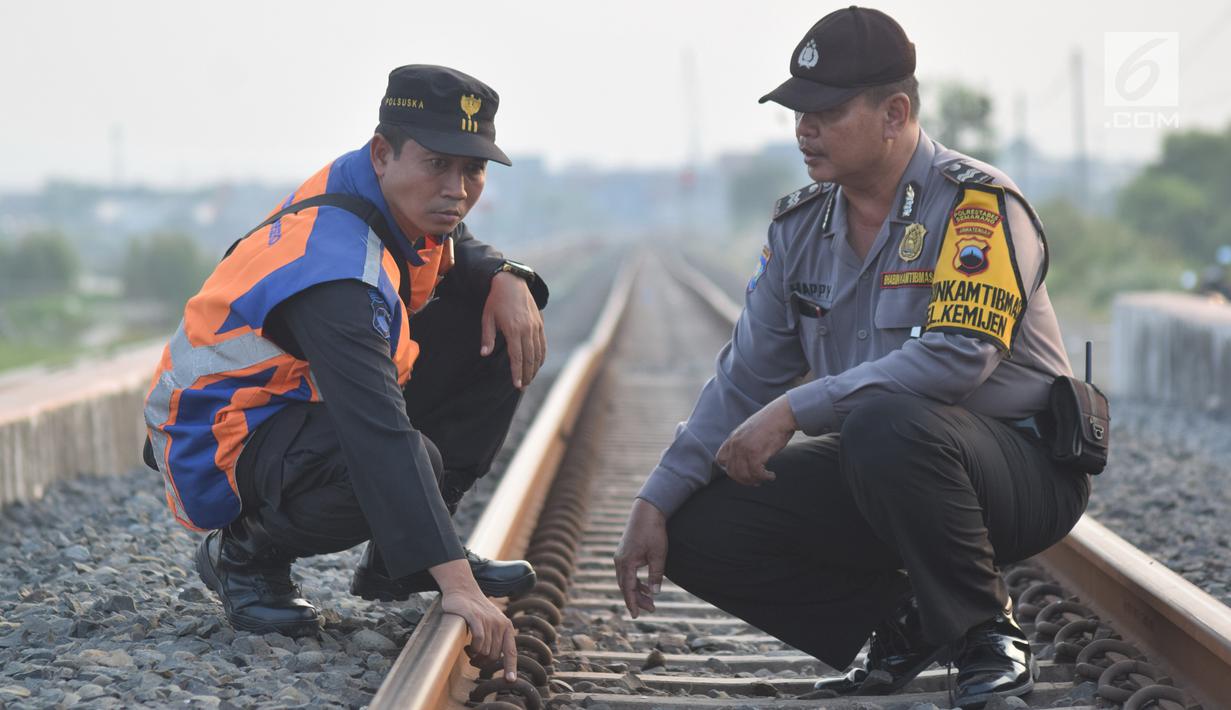 Foto Jelang Mudik Pemeriksaan Rel Kereta Api Diperketat Page 1 Ramadan Liputan6 Com