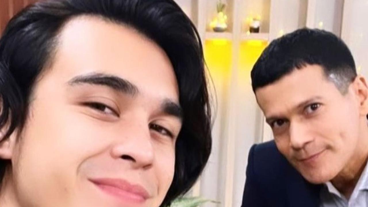 Kini Adam menjadi salah satu bintang paling bersinar di sinetron Di Antara Dua Cinta. Adam didapuk sebagai tokoh bernama bernama Abdi.