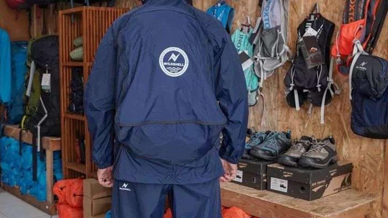 Jas Hujan Backpack Terbaik Tahun 2024: Berikut Fitur dan Harga yang Sesuai dengan Kebutuhanmu