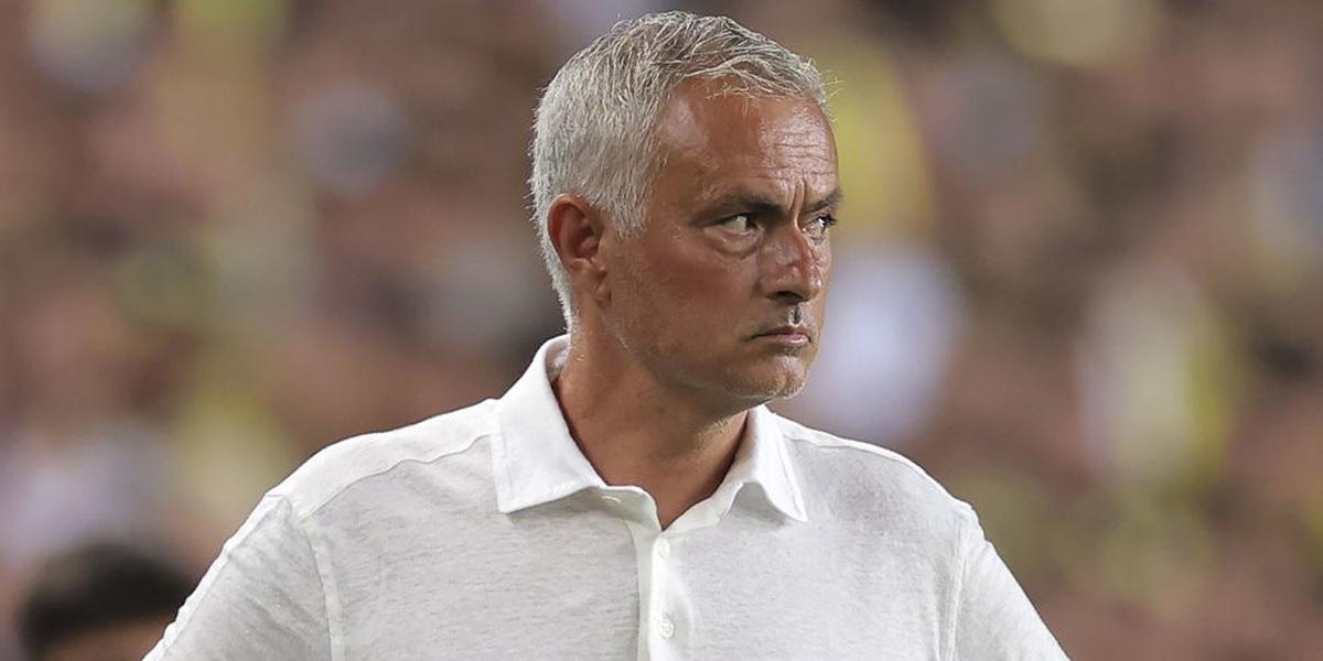 Skandal Wasit Sepak Bola Turki Bikin Melongo, Peringatan Mourinho Terbukti Benar