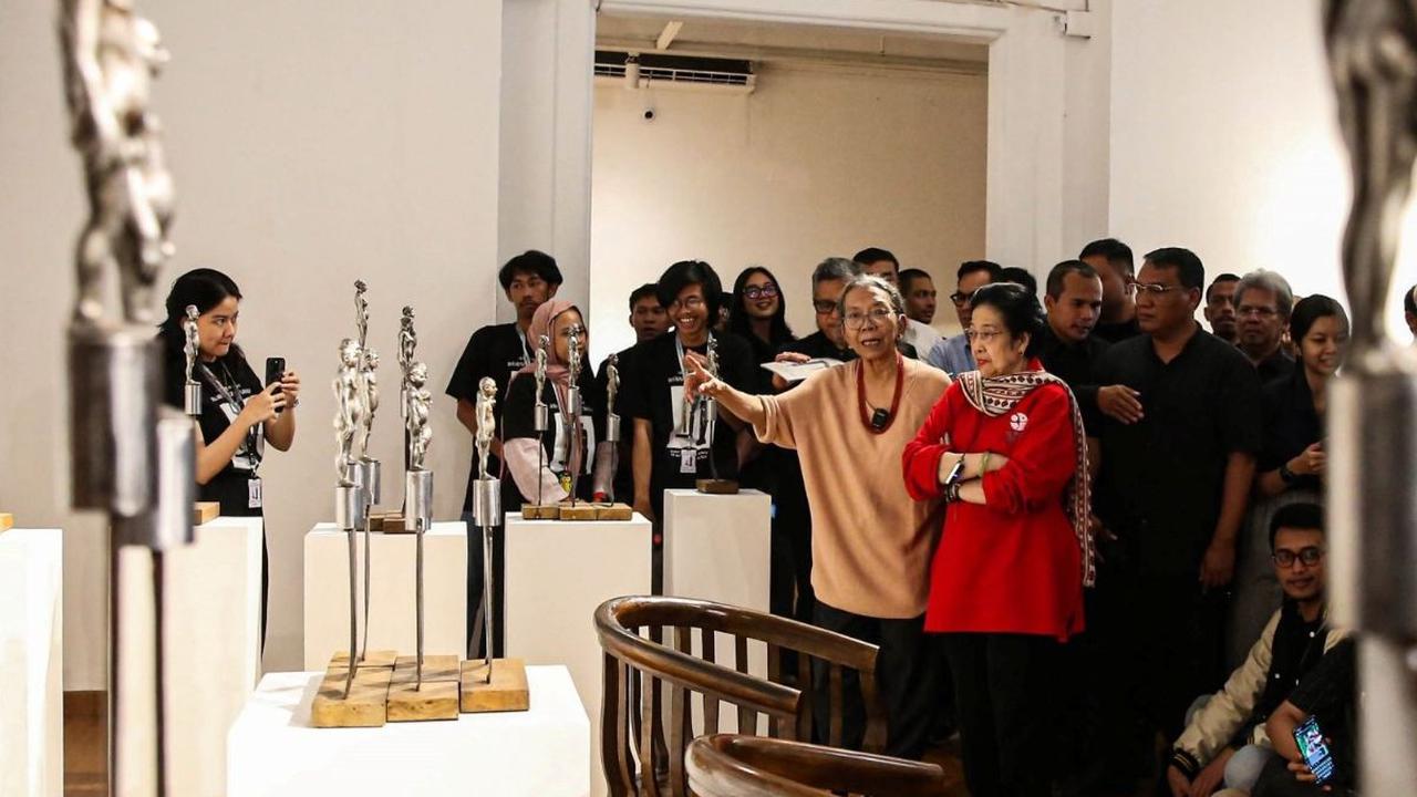 Pameran tersebut menyoroti sejarah kelam bangsa Indonesia yang terjadi di masa Orde Lama, Orde Baru, hingga era Reformasi, serta berbagai persoalan yang masih belum terselesaikan, termasuk masalah Hak Asasi Manusia (HAM), penghilangan paksa, dan kekerasan