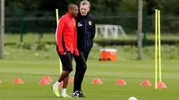 Moyes Tak Bisa Jamin Young Berhenti Diving
