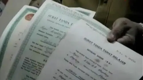 054967000_1433158145-Ijazah-Palsu_2_