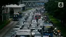 Kebijakan tersebut untuk mengantisipasi kepadatan arus lalu lintas di Jakarta. (Liputan6.com/Johan Tallo)