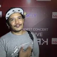 Mendapatkan kesempatan untuk berkolaborasi dengan Anggun di The Biggest Concert Kotak X Anggun, Kotak sangat senang dan ini adalah hal yang sangat mereka tunggu.