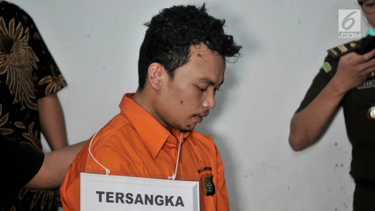 Rekonstruksi Pembunuhan Satu Keluarga di Bekasi