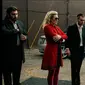 Kate Winslet dalam film Triple 9 tayang Bioskop Trans TV malam ini (Foto: Worldview Entertainment / Open Road Films via IMDB.com)