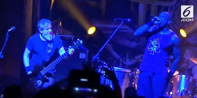 VIDEO: Konser Band Trash Metal Sepultura di Kuta