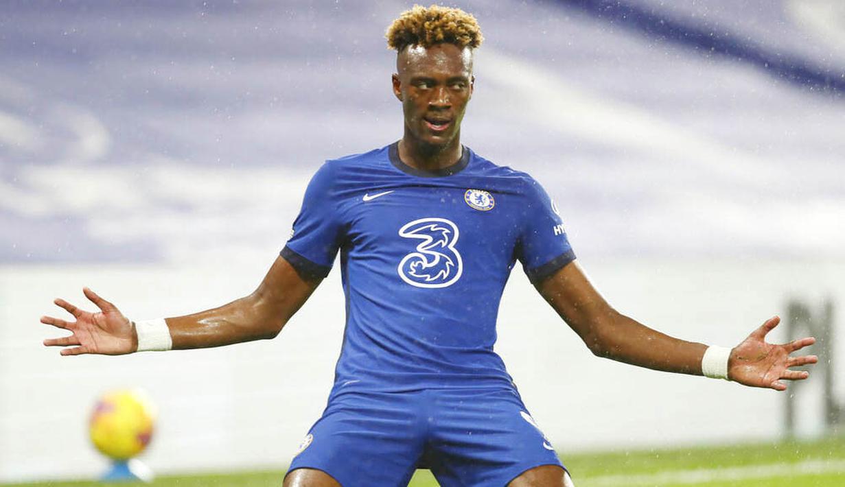 Tammy Abraham - Pemain asal Inggris ini merupakan penyerang andalan Chelsea era Frank Lampard. Namun, nasib Abraham berubah setelah The Blues diambil alih oleh Thomas Tuchel. Dia akhirnya tersingkir dan hanya menjadi pelapis di Chelsea. (AP/Clive Rose,Pool)