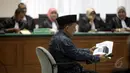 Fuad Amin Imron saat menjalani sidang lanjutan kasus dugaan suap pasokan gas alam untuk pembangkit listrik di Gresik, Pengadilan Tipikor, Jakarta, Kamis (22/5/2015). Sidang beragendakan tanggapan jaksa atas eksepsi terdakwa. (Liputan6.com/Yoppy Renato)