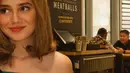 Sementara rambut blonde-nya hanya diurai dengan sedikit blow di bagian bawah [@syifahadju]
