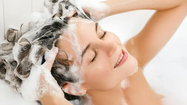 Begini Cara Rambut Tidak Mengembang, dari Alami hingga Menggunakan Produk Perawatan