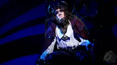 Pertunjukan drama musikal bertajuk ‘Beauty and The Beast The Original Broadway Musical Spectaculer’ diselengarakan di Ciputra Artpreneur, Jakarta (26/5/2015). (Liputan6.com/Faisal R Syam)