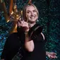 Kate Winslet dalam Emmy Awards 2021.  (AP Photo/Chris Pizzello)