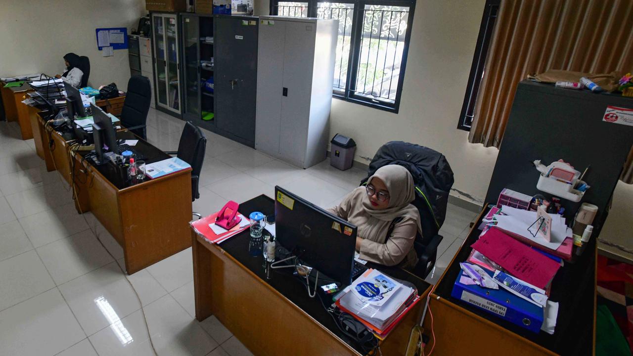 FOTO: Suasana Kantor Lengang Saat Penerapan WFH ASN