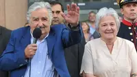 Jose Mujica, presiden termiskin di dunia dan istrinya, Lucia Topolansky. (AFP)
