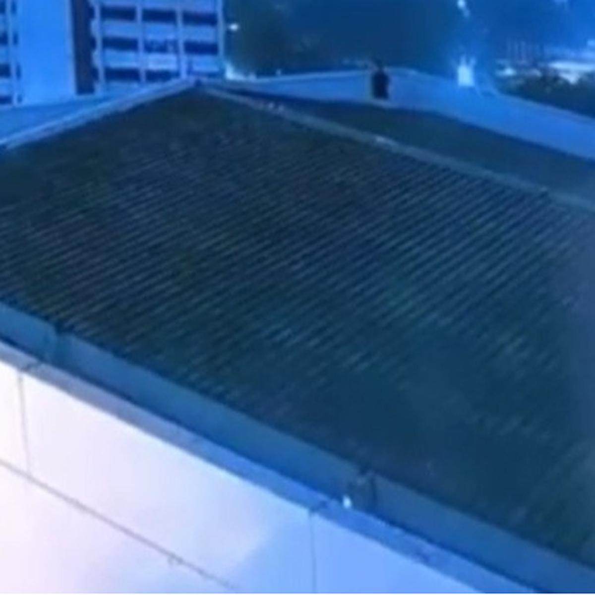 Rekaman CCTV diplomat muda ADP di atas gedung kemenlu
