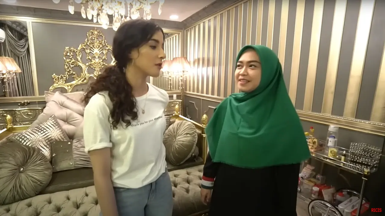 7 Potret Kamar Tidur Tasya Farasya, Mewah bak Istana dengan Sentuhan Klasik