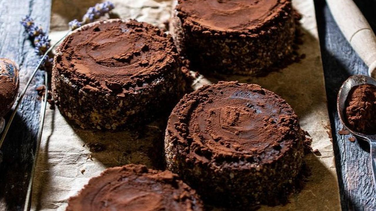 Resep Moist Chocolate Cake, Kue Coklat Viral Lumer di Mulut