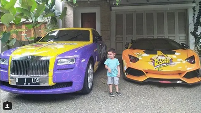 Mobil Mewah Raffi Ahmad