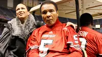Gangguan Pernapasan, Muhammad Ali Dirawat di Rumah Sakit