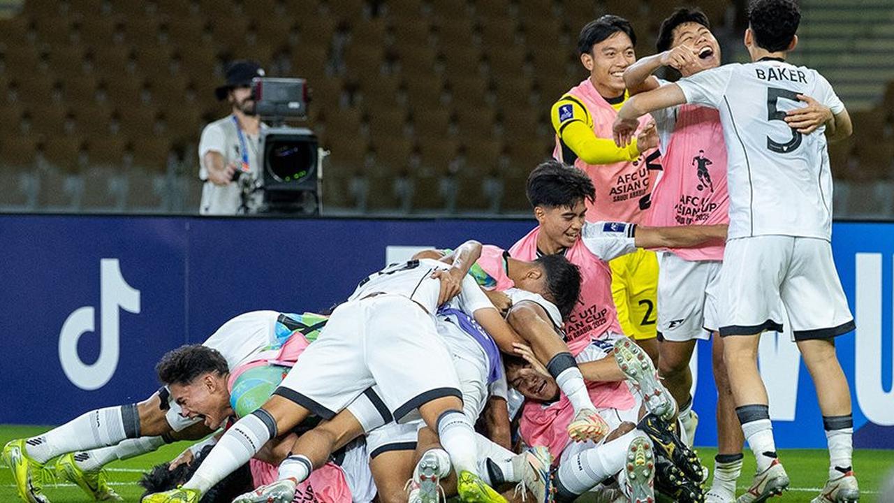 Nova Arianto setelah Piala Asia U-17 2025: Masih Layak Dipertahankan sebagai Pelatih Timnas Indonesia U-17?